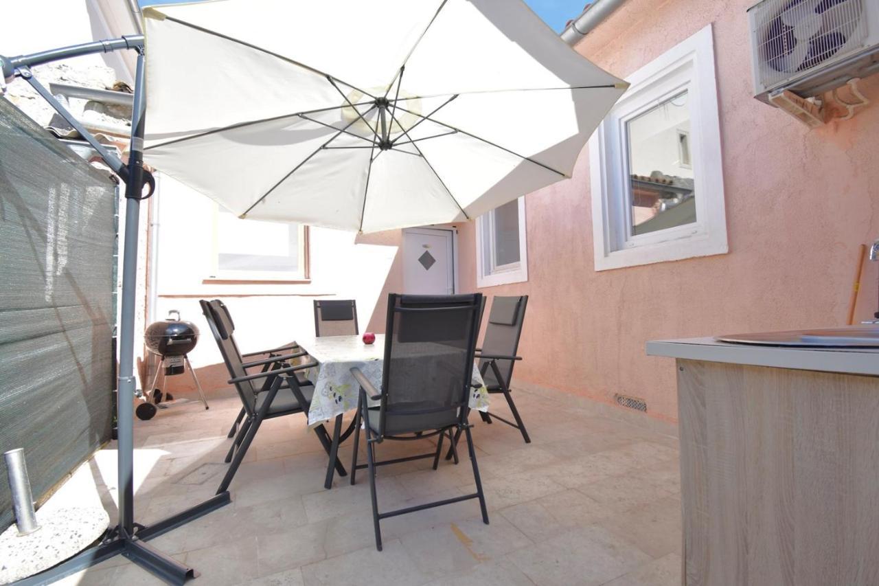 PUY City Centre Apartment With Terrace 2 מראה חיצוני תמונה